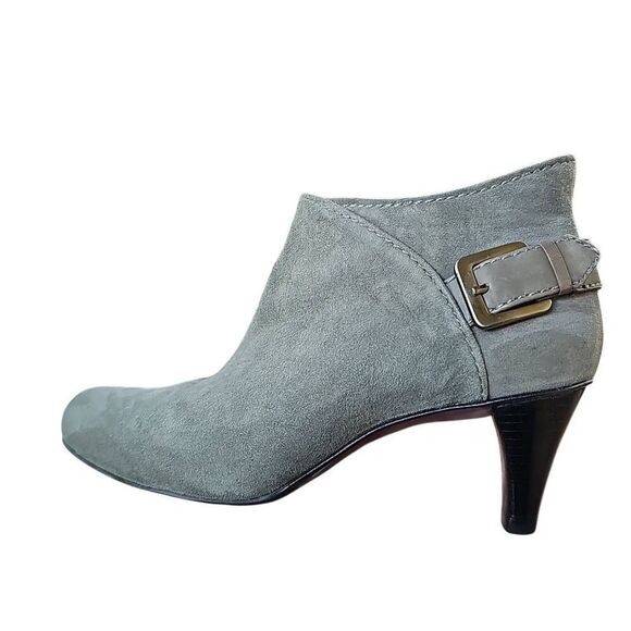 Cole Haan Gray Suede Buckle Zip Heels Booties Size 6B narrow - Picture 1 of 15